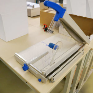 EBA 1058 paper cutter